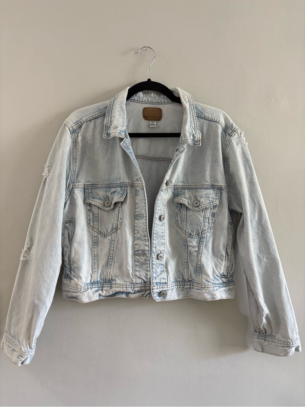 American Eagle Light Wash Distressed Denim Jacket Size XL Cropped Jean Jacket